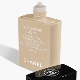 VITALUMIÈRE AQUA - Base Efeito Segunda Pele SPF 15