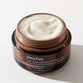 Youth Enhancing Cream with Black Tea - Creme Nutritivo