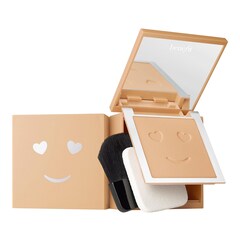 Hello Happy Velvet - Base em pó natural-mate, BENEFIT COSMETICS
