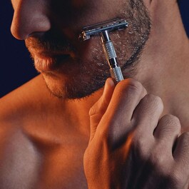 Sauvage - Gel de barbear perfumado para homem - Tubo