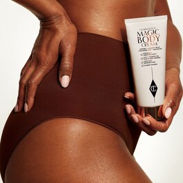 Charlotte's Magic Body Cream - Creme Hidratante Corporal ❘ Charlotte  Tilbury ≡ SEPHORA