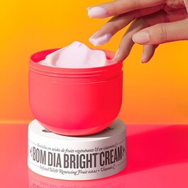 Bom Dia BrightTM - Creme Hidratante Corporal