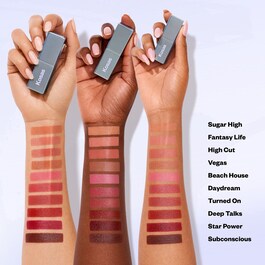 Weightless Lip Color - Batom nutritivo acetinado