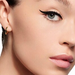 Noir G - Graphic Liner 24 h À prova de água