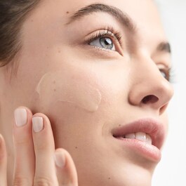 3-Step Skin Care System - Step 3 : Dramatically Different Moisturizing Lotion+
