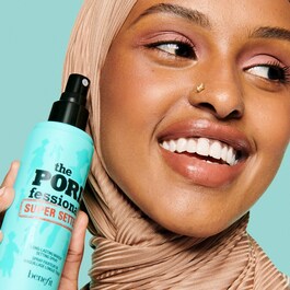 The POREfessional Super Setter - Spray fixador de maquilhagem.
