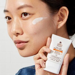 Kiehls Ultra Light Daily UV Defense - Creme solar facial spf50++++
