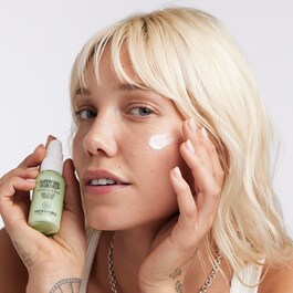 Superfood Skin Drip™ - Sérum Alisante + Iluminador enriquecido com Couve kale