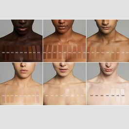 Triclone Skin Tech Foundation - Base de cobertura média