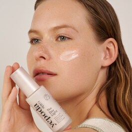 The Night Light – Creme hidratante sem óleo com água de rosas e niacinamida