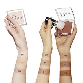 Dior Backstage Face & Body Powder-No-Powder - Pó para a tez perfeição natural