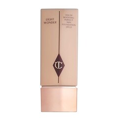Light Wonder - Base SPF15, CHARLOTTE TILBURY