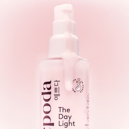 The Night Light – Creme hidratante sem óleo com água de rosas e niacinamida
