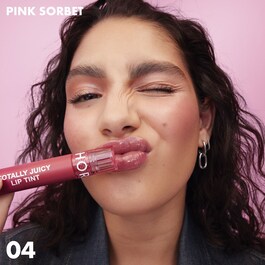 Totally Juicy Lip Tint - Tinta para lábios com brilho preenchedor
