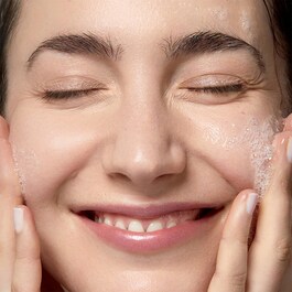Soy Face Cleanser - Produto de limpeza e desmaquilhante facial de soja