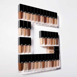 PRISME LIBRE SKIN-CARING MATTE - Base Mate Iluminadora