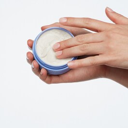 Style + Treat Yuzu + Plum Oil - Creme para pentear sem esforço