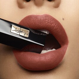 Rouge Pur Couture The Slim Velvet Radical - Batom Mate