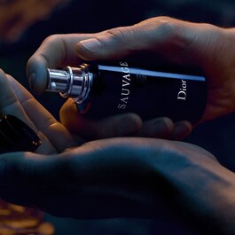 Sauvage - Cuidado hidratante para rosto e barba