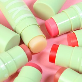 +Hydra Lip Treat - Bálsamo para os lábios com cor