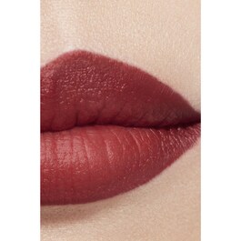 ROUGE ALLURE VELVET - Batom