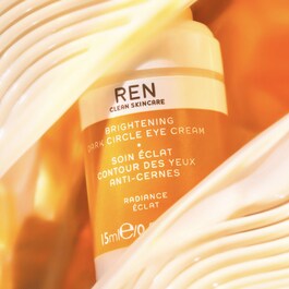 Le Soin Éclat Contour Des Yeux Anti-Cernes - Creme contorno ocular