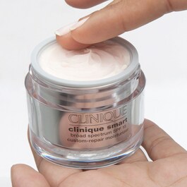 Clinique Smart SPF 15 -  Custom-Repair Moisturizer SPF 15