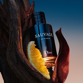 Sauvage - Eau de parfum para homem - Notas condimentadas & absoluto de baunilha