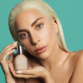 Triclone Skin Tech Foundation - Base de cobertura média