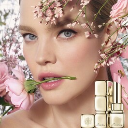KissKiss Bee Glow -Bálsamo de mel com cor 98% de origem natural