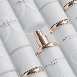 Impeccable 24HR Blurring Matte Setting Spray - Spray fixador 