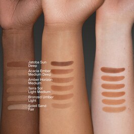 Power Sculpt Velvet Bronzer with Fermented Arnica - Pó bronzeador